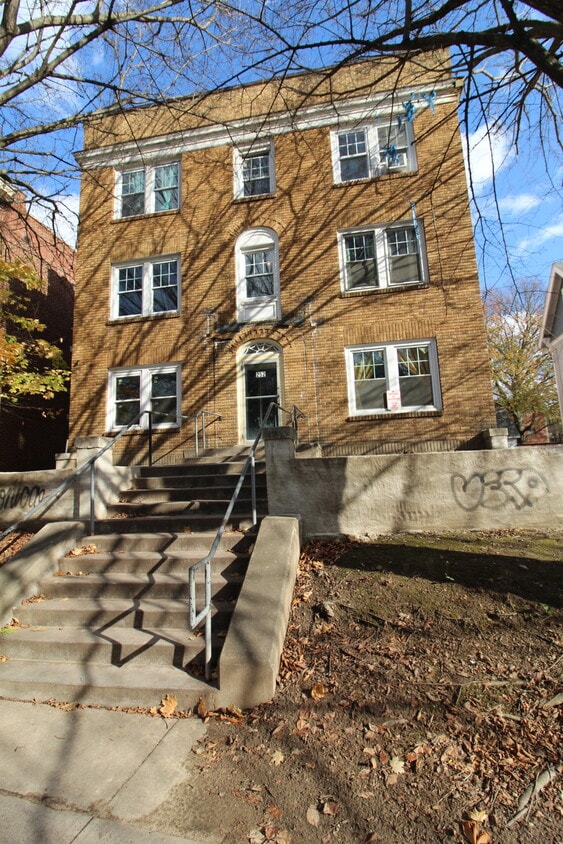 252 Sisson Ave Unit 4, Hartford, CT 06105 Apartments in Hartford, CT