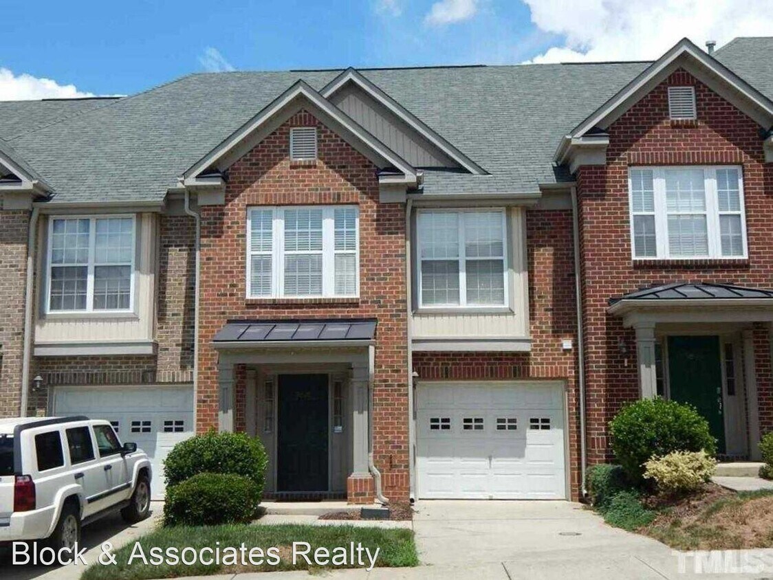 Foto principal - 2 br, 2.5 bath House - 9808 Blackwell Dr