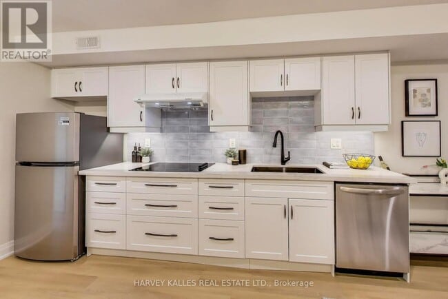 Photo du bâtiment - 21 Rolyat St