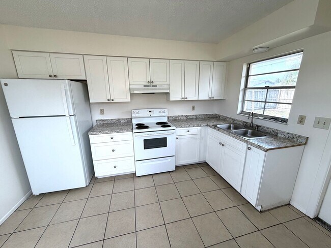 Building Photo - 4026-4028 61st Street West