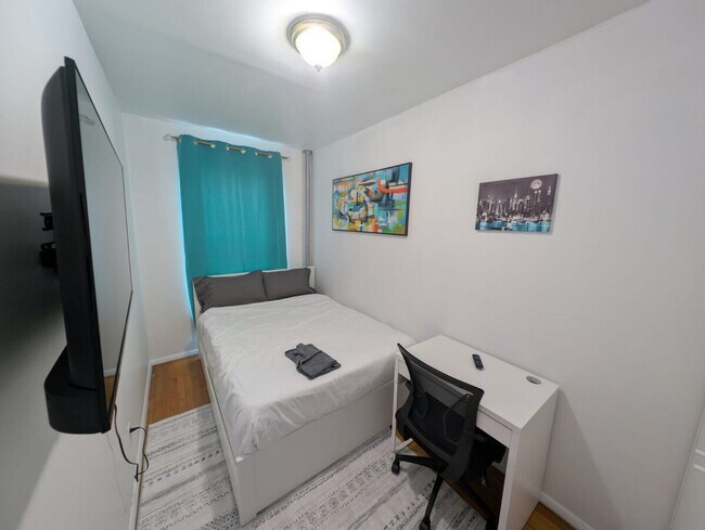 Foto del edificio - 315 E 95th St