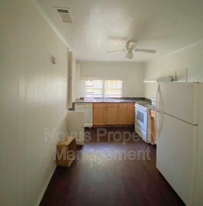 Building Photo - 122 Mandeville Ave