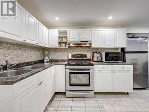 Building Photo - 205 London Rd