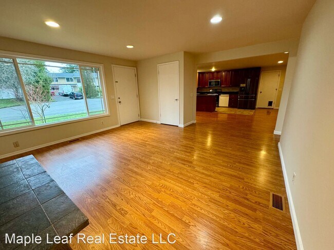 Foto del edificio - 4 br, 2 bath House - 12909 NE 132nd Pl
