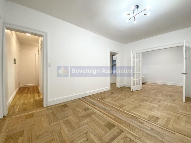 Foto del edificio - 106 Pinehurst Ave