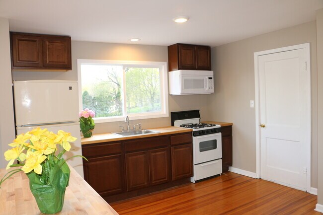 Foto del edificio - 3605-3602 Riverside Dr