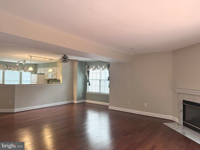 Building Photo - 6178 Silver Arrows Way