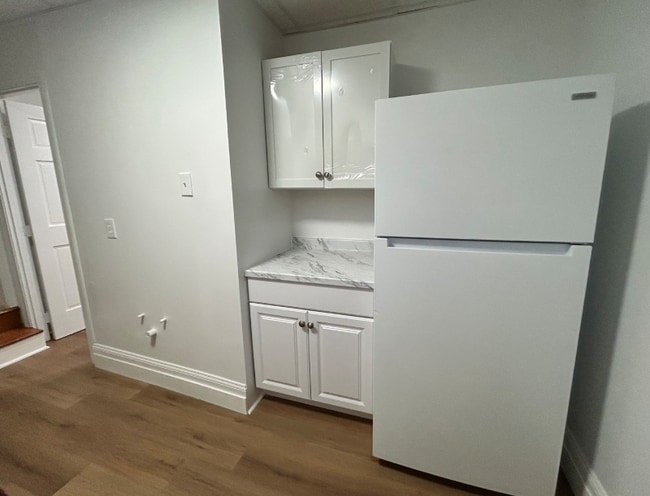 Photo - 440 N Main St Apartment