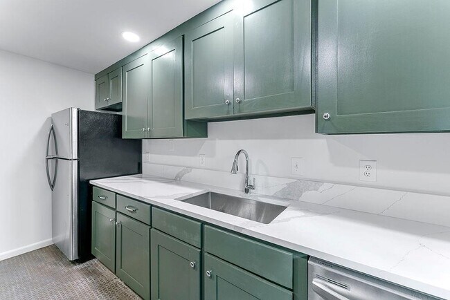 Foto del edificio - 1474 E Rock Springs Rd NE