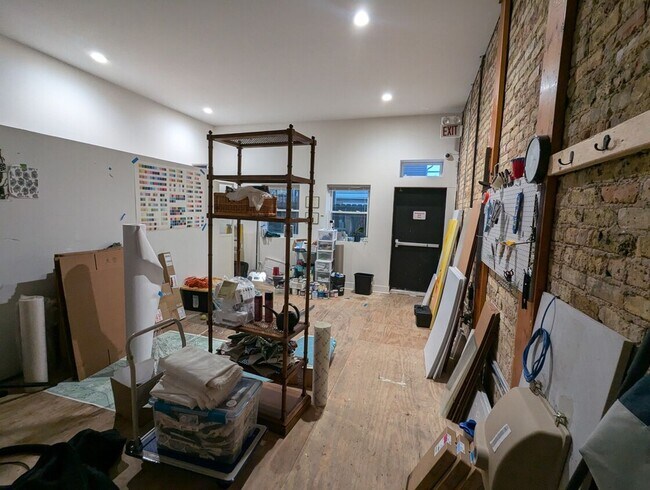 Foto del edificio - 4219 W Lawrence Ave