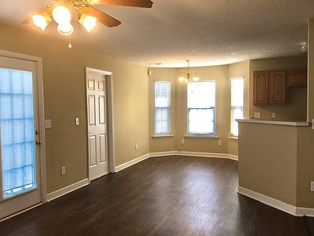 Foto del edificio - 4961 Bridgton Place Drive