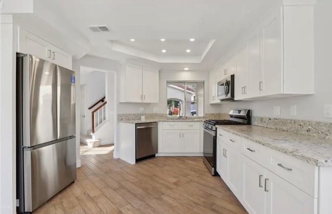 Building Photo - 16021 Augusta Dr