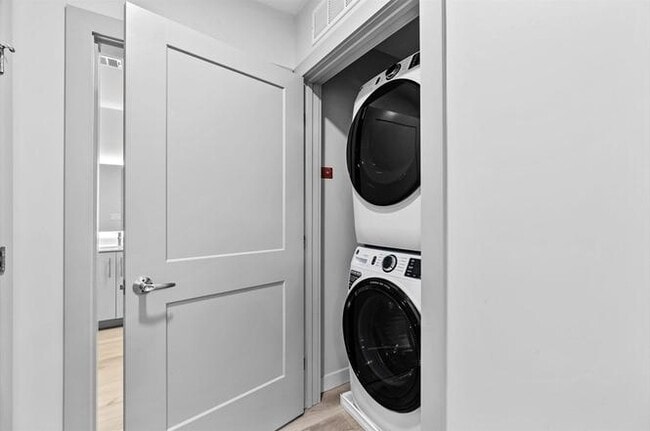 Building Photo - Qiftwa