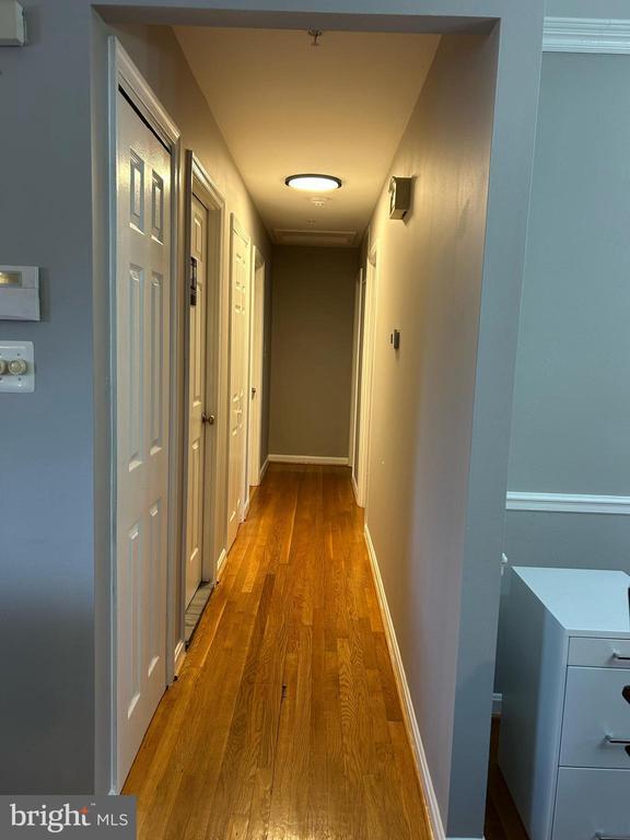 Foto del edificio - 10710 Tyrone Dr