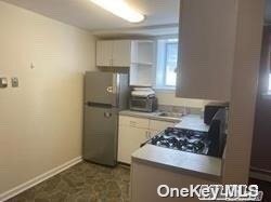 Foto del edificio - 611 W Broadway