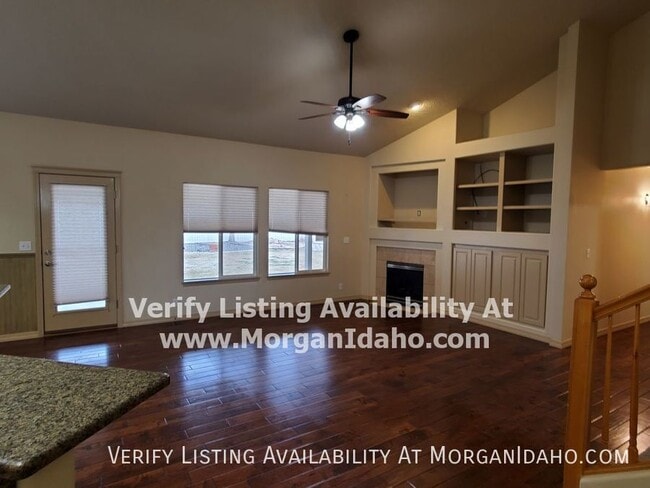 Building Photo - 2330 W Trestle Dr