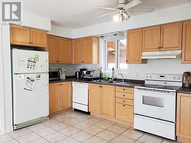 Photo du bâtiment - 64 Karen Walk