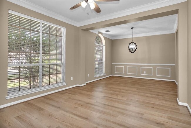 Building Photo - 20931 Deauville Dr