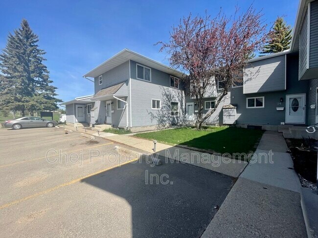 Photo du bâtiment - 4403 Riverbend Rd NW