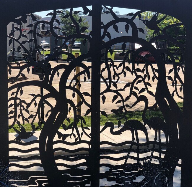 Foto del edificio - **Summer Leasing Promotion at Turtle Creek**