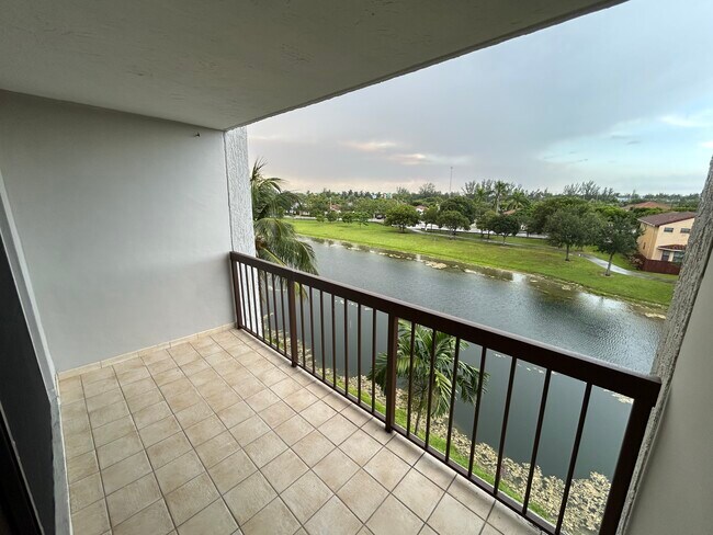 Foto del edificio - 10155 NW 9th St Cir