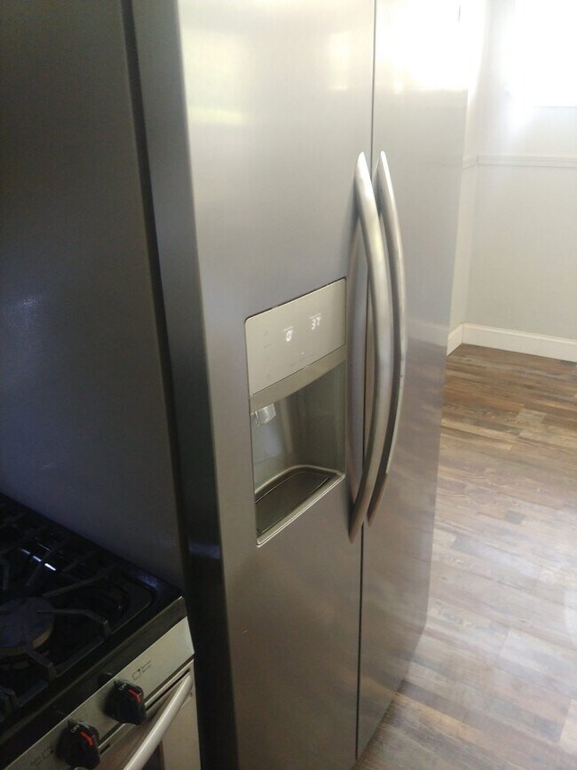 Foto del edificio - 948 Dawnview Dr