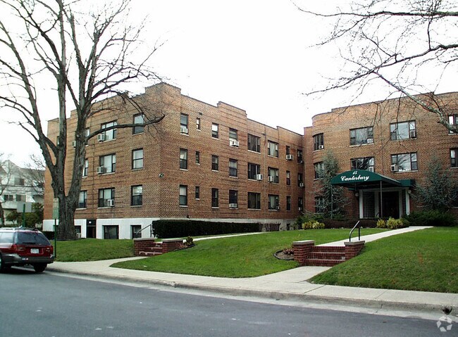 Building Photo - 15 Canterbury Rd