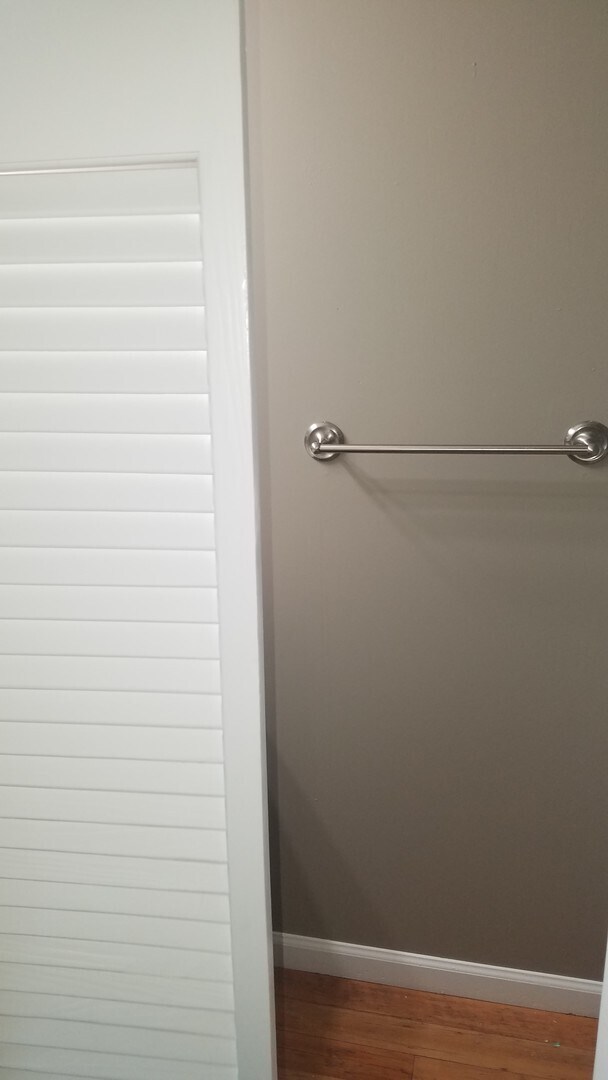 Building Photo - Newly Renovated Nice 3 bedroom 1.5 Bath Ho...