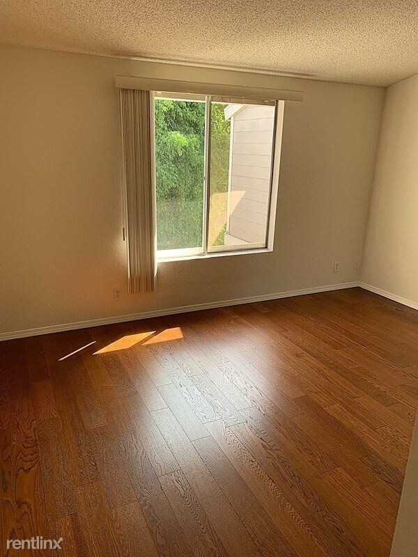 Building Photo - 2 br, 1 bath Apartment - 26166 Los Viveros B