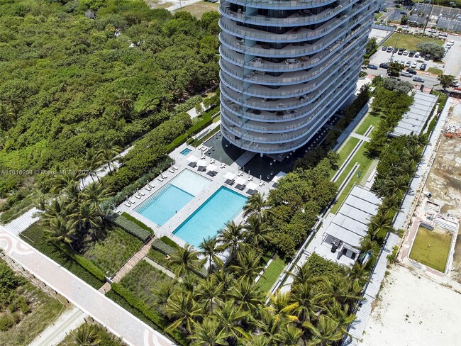 Building Photo - 8701 Collins Ave