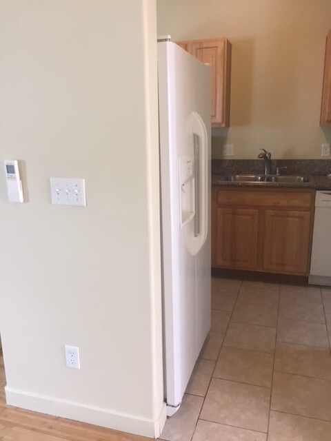 Building Photo - 2760 Silverton Rd NE