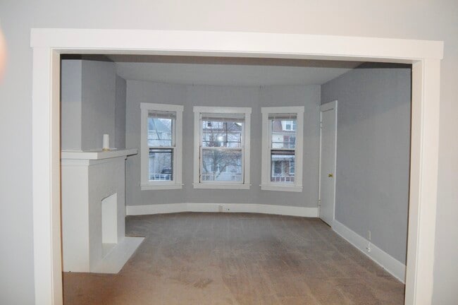 Living room - 25 Sterling Ave