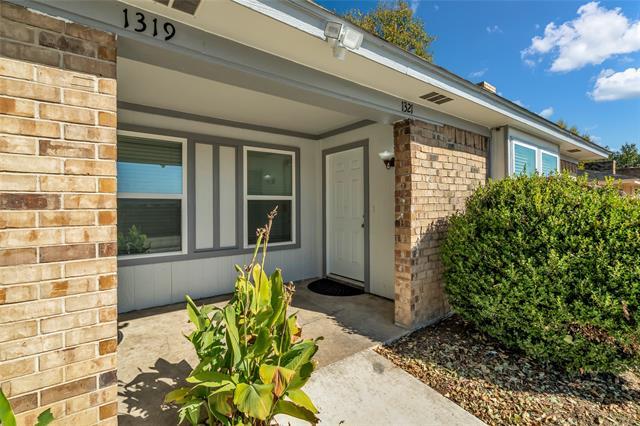 Building Photo - 1319 Parkway Ct