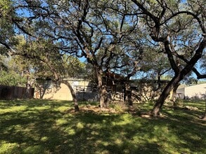 Building Photo - 1109 Hurst Creek Rd