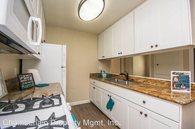 Foto del edificio - 381-391 Oak Ave