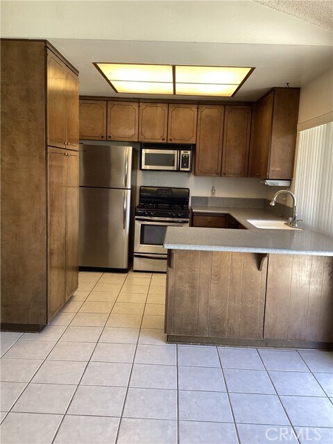 Building Photo - 2845 Roncador Pl