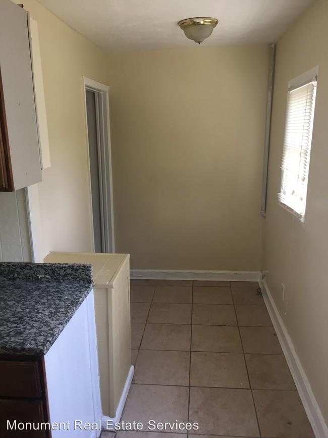 Building Photo - 3 br, 1 bath House - 4411 E 141st St