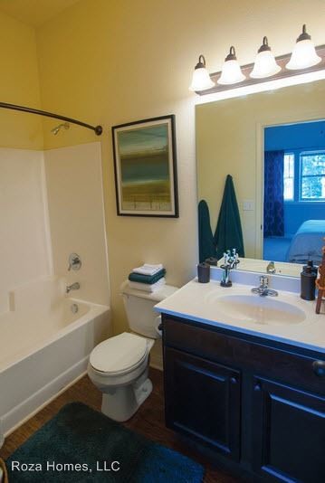 Building Photo - 4 br, 2 bath House - 704 E Normal