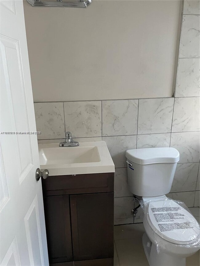 Foto del edificio - 8321 NE Miami Ct