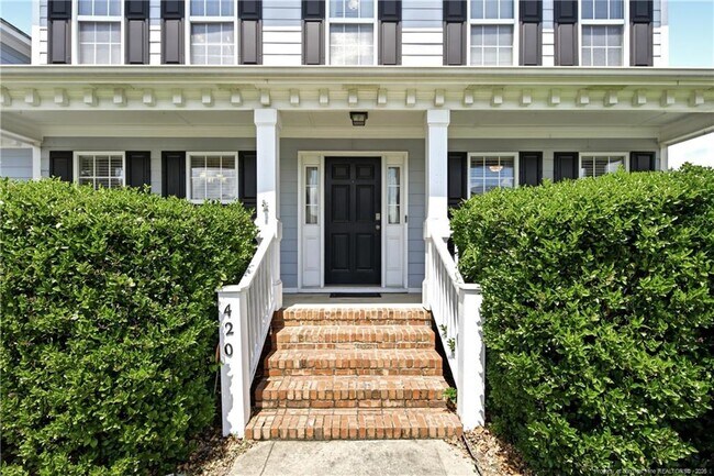 Foto del edificio - 420 Thorncliff Dr