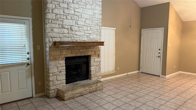 Building Photo - 314 Tamara Dr
