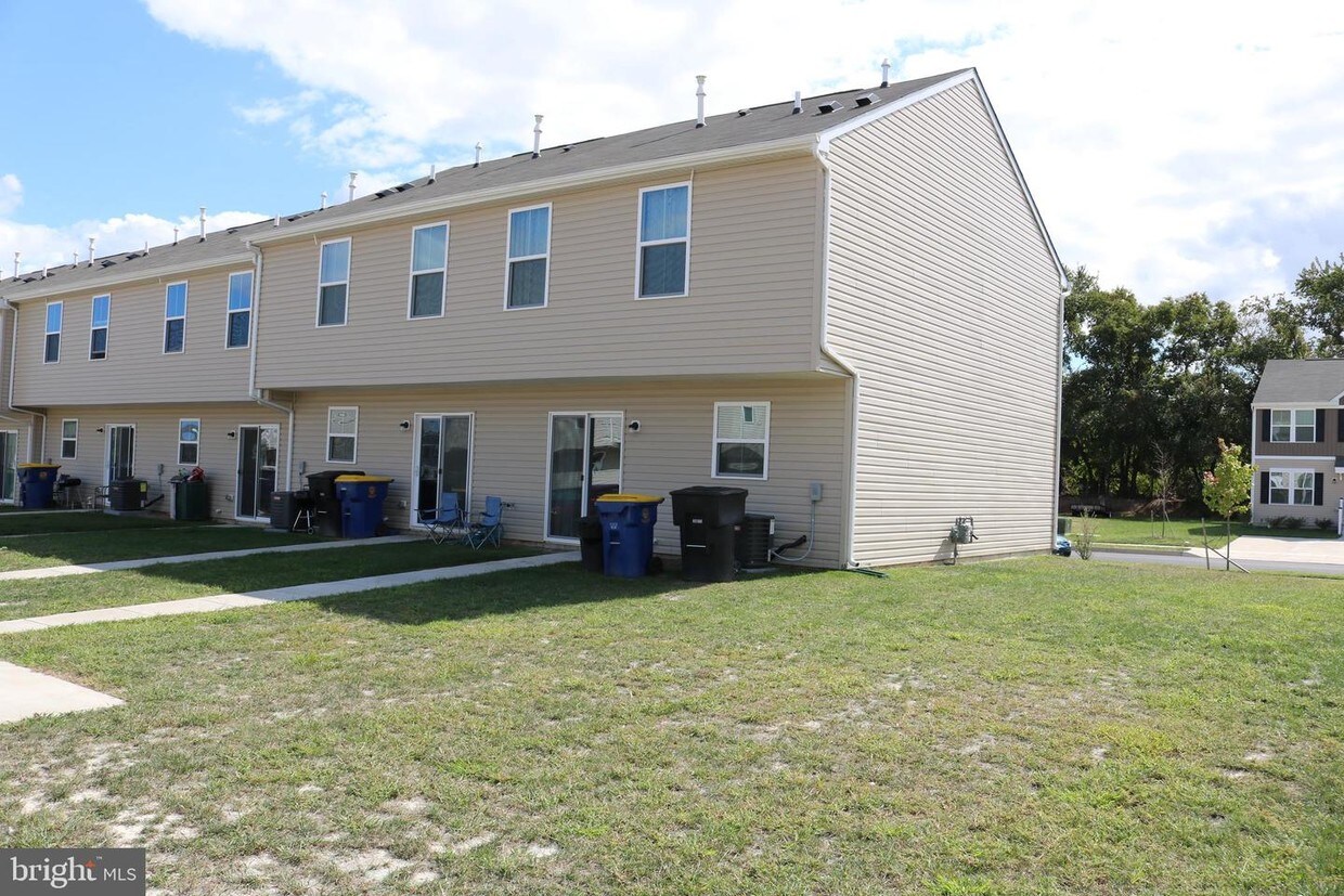 217 Lady Bug Dr, Dover, DE 19901 Townhouse for Rent in Dover, DE