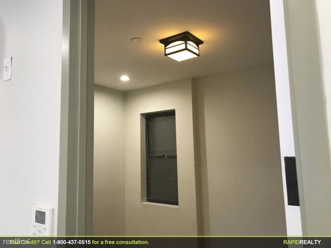 Building Photo - 1627 Saint Johns Pl