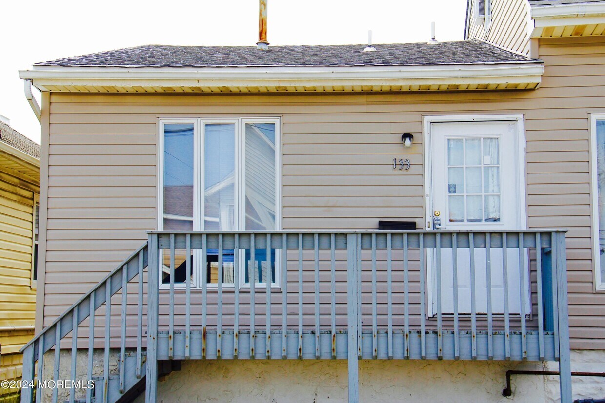 Primary Photo - 133 Franklin Ave