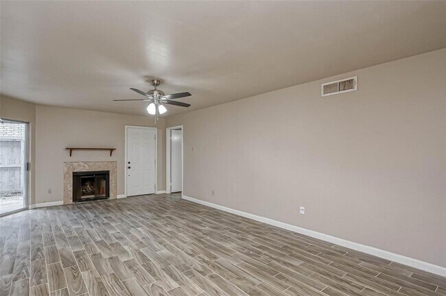 Foto del edificio - 8787 Brae Acres Rd
