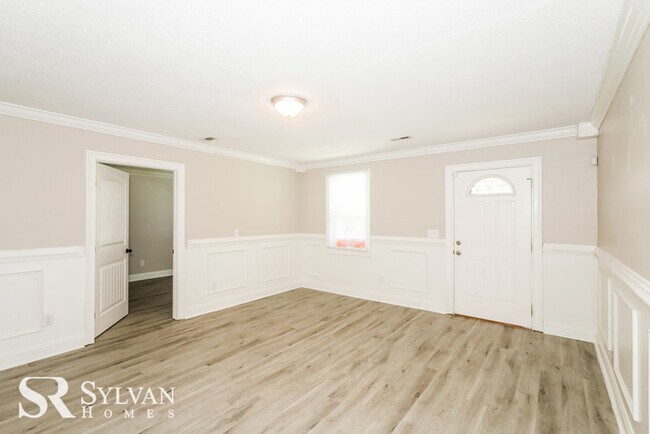 Building Photo - This charming 3BR, 2.5BA home is ready for...