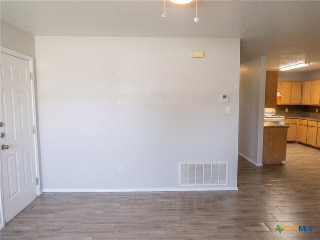 Foto del edificio - 2704 Edgefield St
