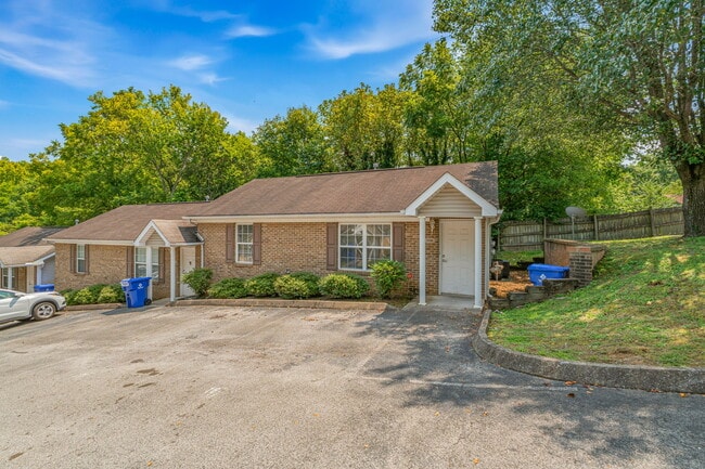 Building Photo - 3516 Acorn Woods Way,