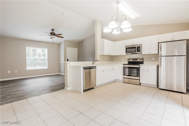 Foto del edificio - 4585 Bathfeld Rd
