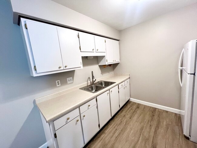 Building Photo - Bayside Apartments